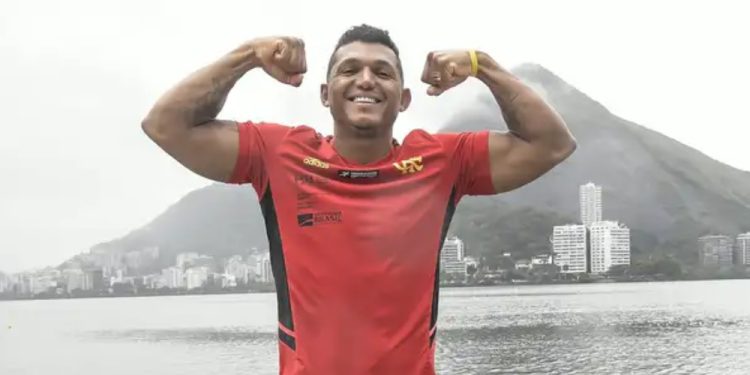 Isaquias Queiroz é ouro no C1 1000 metros da Copa Brasil