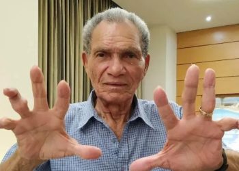 Ídolo de Botafogo e Inter, ex-goleiro Manga morre aos 87 anos