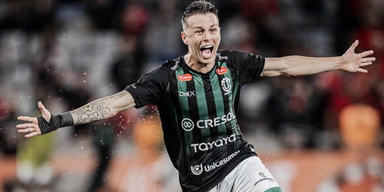 Corinthians abre negociação para contratar atacante Matheus Moraes, do Maringá