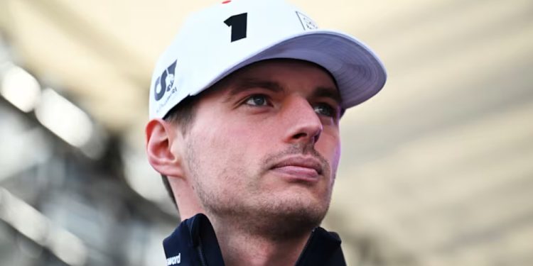 “Precisamos melhorar em muitos aspectos para brigar por título”, diz Verstappen