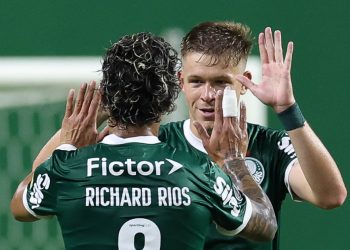 Palmeiras derrota Cerro Porteño e segue 100% na Libertadores