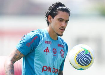 Pedro volta a ser relacionado no Flamengo após sete meses