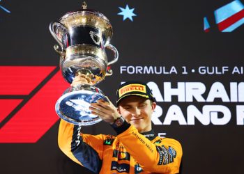 Piastri celebra primeira vitória da McLaren no Bahrein: “Estou muito orgulhoso do que entreguei”