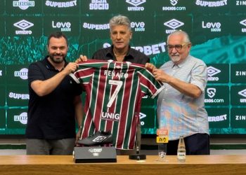 Renato Gaúcho é apresentado no Fluminense e convoca torcida para reestreia