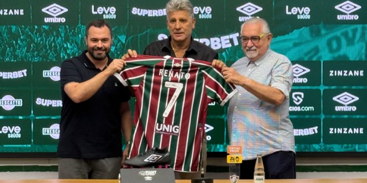 Renato Gaúcho é apresentado no Fluminense e convoca torcida para reestreia
