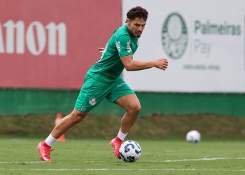 Mayke sofre lesão na coxa e vira desfalque no Palmeiras; Veiga e Aníbal Moreno voltam a treinar