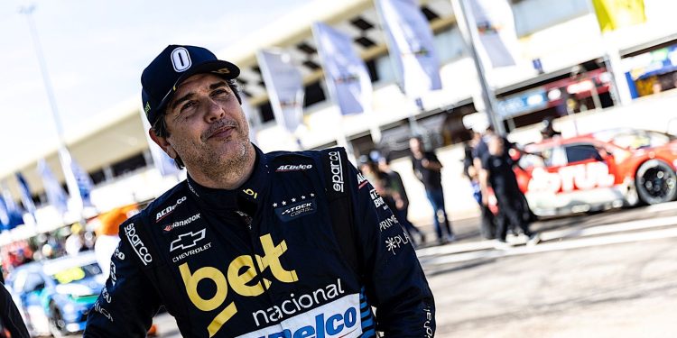 Recordista de poles no Velopark, Cacá Bueno mira etapa livre de problemas na Stock Car