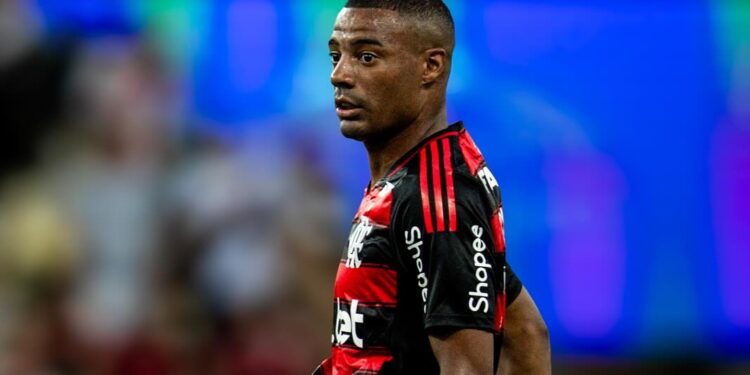 De La Cruz sente dores no joelho e pode desfalcar o Flamengo