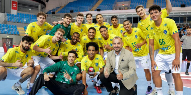 Brasil domina Uruguai e vence a primeira no Mundial de Handebol Sub-21
