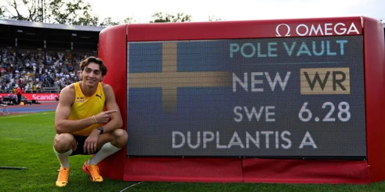 Duplantis bate o recorde mundial do salto com vara pela 12ª vez