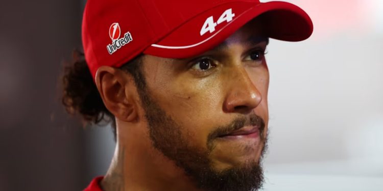 Hamilton minimiza atualizações e quer Ferrari já focada em 2026