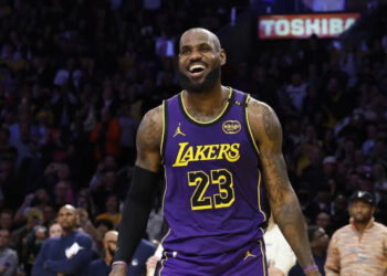 Família Buss confirma venda do Los Angeles Lakers por valor recorde