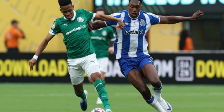 Palmeiras desperdiça chances e empata com o Porto em estreia na Copa do Mundo de Clubes