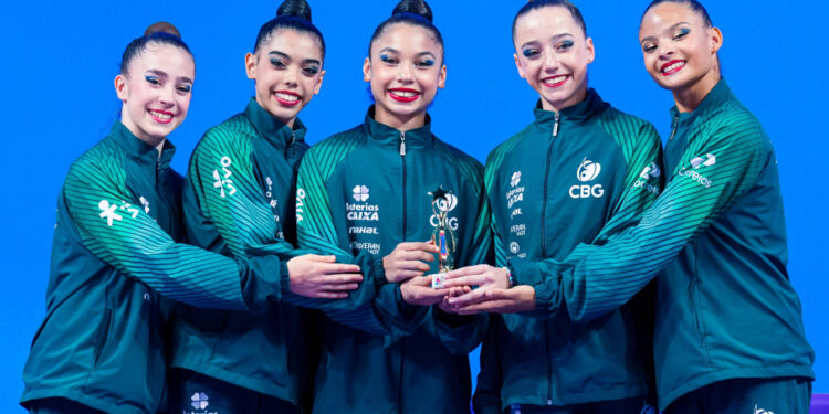 Brasil conquista prata inédita no Mundial Juvenil de Ginástica Rítmica