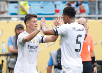 Real Madrid supera expulsão precoce e vence Pachuca na Copa do Mundo de Clubes