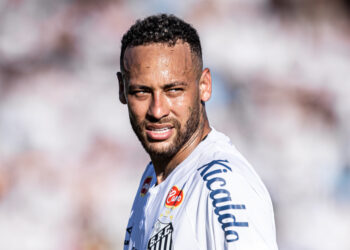 Santos renova contrato com Neymar até o fim de 2025