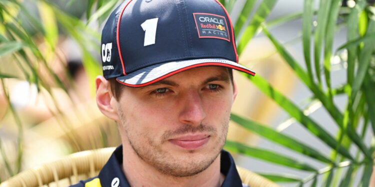 Toto Wolff confirma negociação com Max Verstappen para 2026