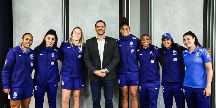 Novo presidente da CBF projeta mais investimentos no futebol feminino