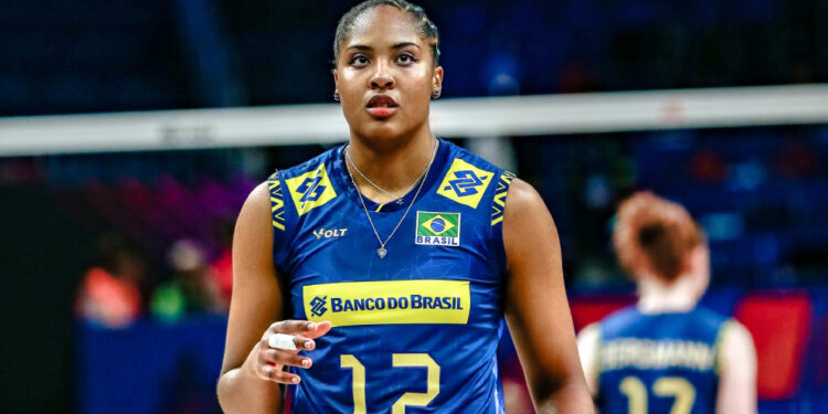 Ana Cristina sofre lesão no joelho e desfalca seleção na Liga das Nações