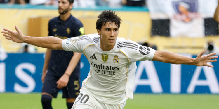 Real Madrid vence a Juventus e garante vaga nas quartas de final