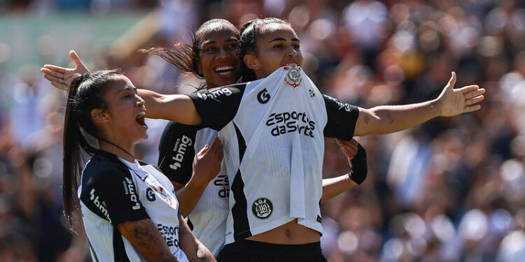 Corinthians empata com São Paulo e vai à decisão do Brasileirão Feminino; Cruzeiro é finalista pela 1ª vez