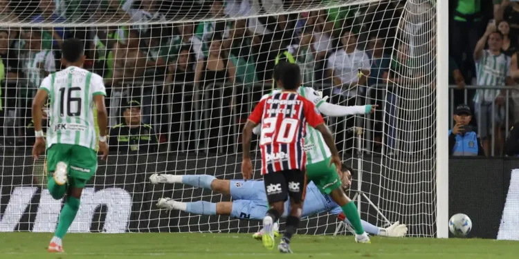 Rafael defende pênalti e São Paulo garante empate com o Nacional pela Libertadores