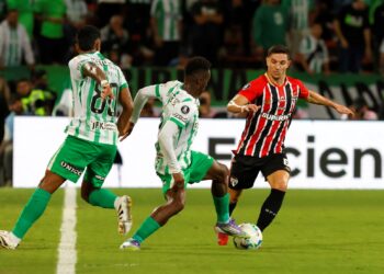 São Paulo sobrevive em Medellín, mas precisa jogar muito mais para avançar