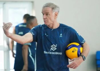 Bernardinho convoca seleção masculina para treinos visando ao Campeonato Mundial