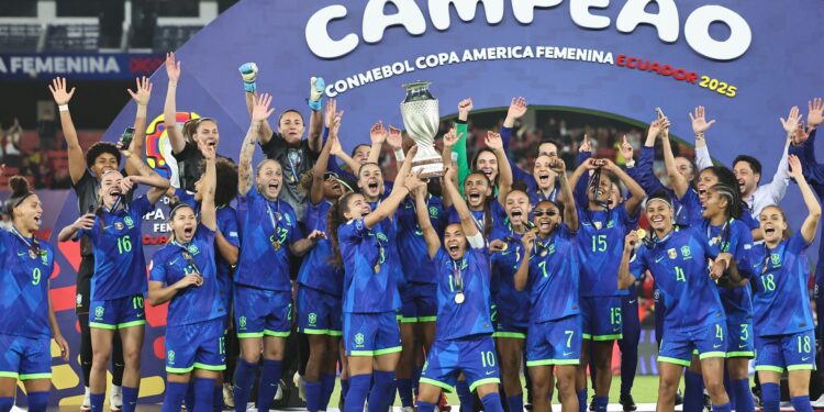 Apesar de título da Copa América, Brasil cai no ranking da Fifa
