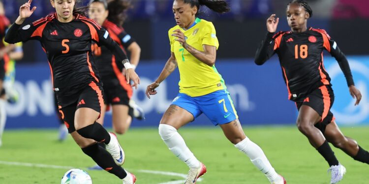 Brasil encara a Colômbia em busca do 9º título da Copa América Feminina