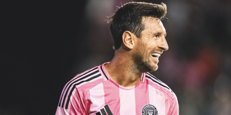 Messi marca, dá assistência e se isola na artilharia da MLS após retornar de lesão