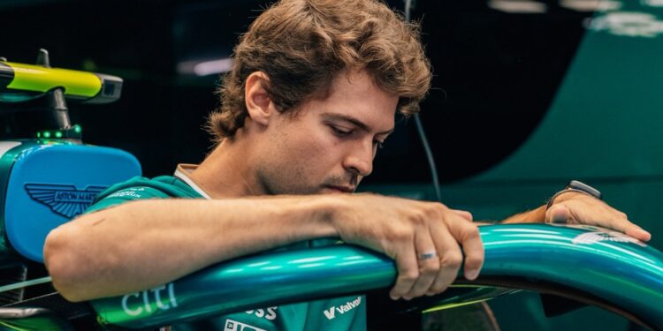 Drugovich avalia treino com a Aston Martin na Hungria: “Não dá para dar 100%”