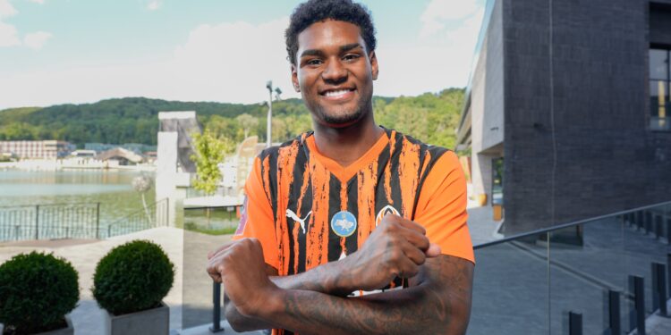 São Paulo acerta transferência de Lucas Ferreira para o Shakhtar Donetsk