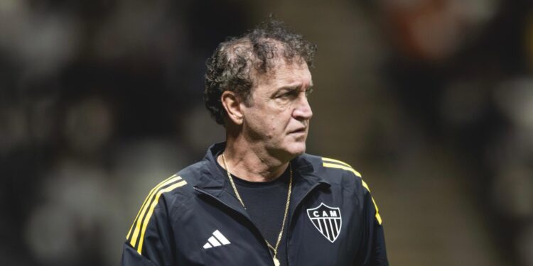 Atlético-MG anuncia a saída do técnico Cuca