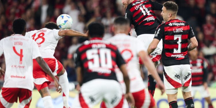 Antes de partida da Libertadores, Inter e Flamengo se reencontram pelo Brasileirão