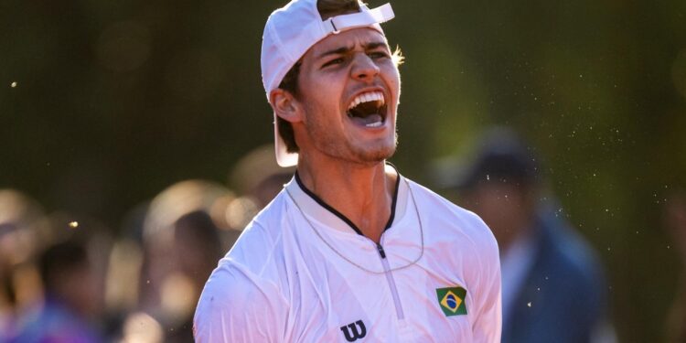 João Bonini vence argentino de virada e fatura o ouro no tênis no Pan Júnior