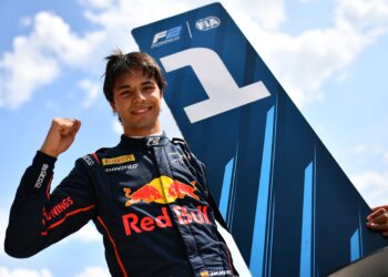 Pepe Martí vence corrida sprint da Fórmula 2 em Budapeste