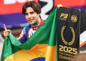 Rafael Câmara vence prova principal na Hungria e é campeão da Fórmula 3