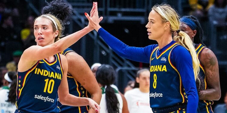 Jogadoras da WNBA se revoltam após brinquedos sexuais serem arremessados em quadra