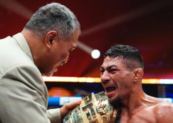 Brasileiro fatura cinturão da PFL de forma inédita e embolsa R$ 2,7 mi