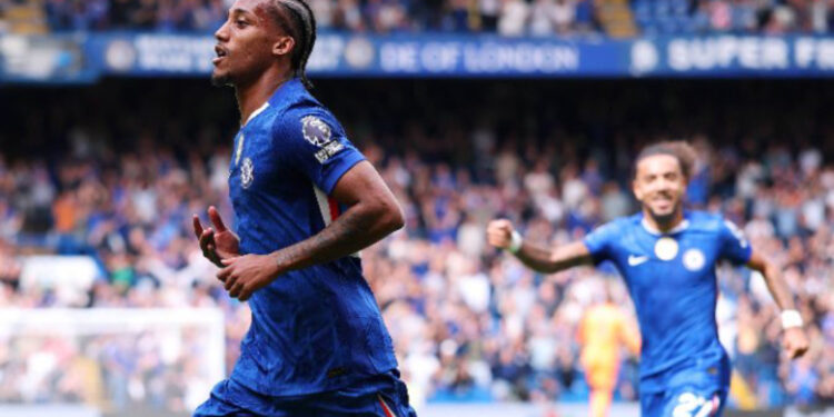 Convocado por Ancelotti, João Pedro marca em vitória do Chelsea sobre o Fulham