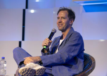 Vettel admite conversas para retornar à F1 e destaca evolução de Bortoleto: “Muito promissor”