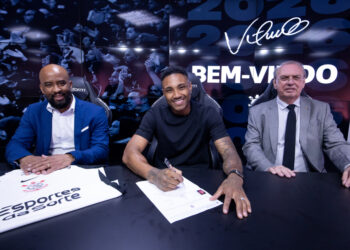 Corinthians anuncia contratação de Vitinho até o fim de 2026