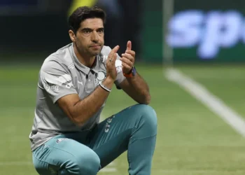Abel sinaliza permanência no Palmeiras: “Não preciso de um papel para dizer que eu quero ficar”