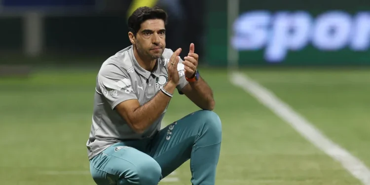 Abel sinaliza permanência no Palmeiras: “Não preciso de um papel para dizer que eu quero ficar”