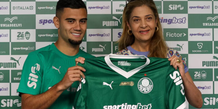 Andreas deixa erro na final da Libertadores no passado e celebra chegada ao Palmeiras