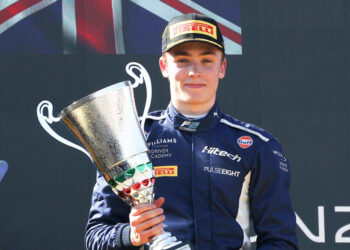 Luke Browning conquista primeira vitória na Fórmula 2 em prova caótica na Itália