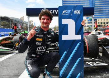 Crawford segura pressão de Durksen e vence etapa do Azerbaijão da F2