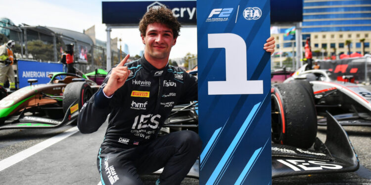 Crawford segura pressão de Durksen e vence etapa do Azerbaijão da F2