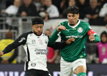 Flamengo oferece a chance, mas Palmeiras não aproveita